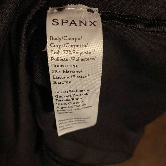 Spanx® LONG SLEEVE SCOOP NECK BODYSUIT IN BLACK small - Picture 7 of 8